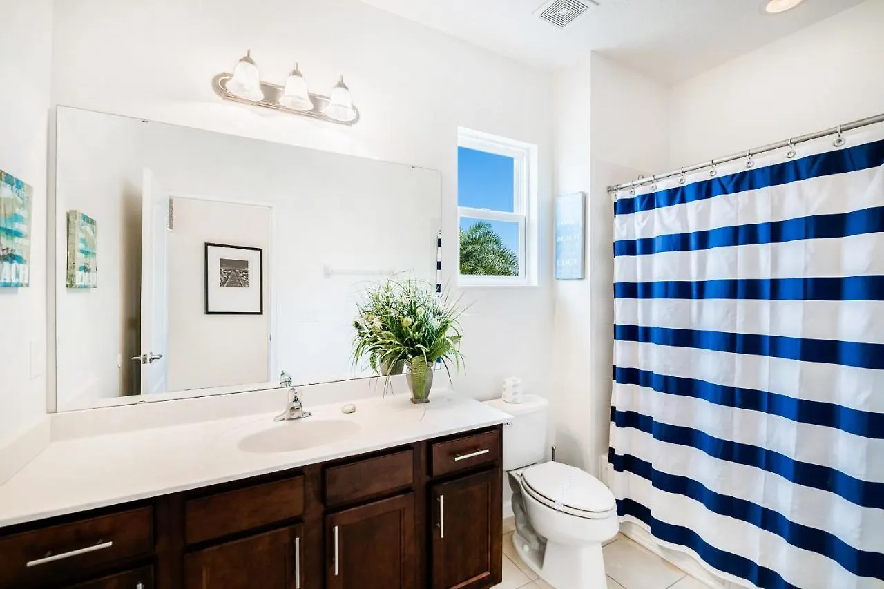 Solterra Stunner At White Rose Villas With Stunning Lake Views - Access To Resort Amenities - Game Room - Family Friendly - Nr Disney Davenport Holiday home