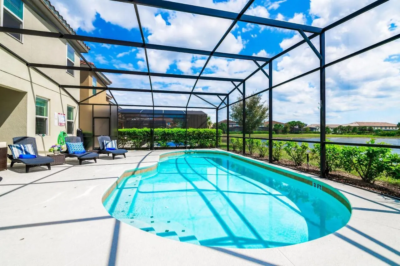 Solterra Stunner At White Rose Villas With Stunning Lake Views - Access To Resort Amenities - Game Room - Family Friendly - Nr Disney Davenport Holiday home