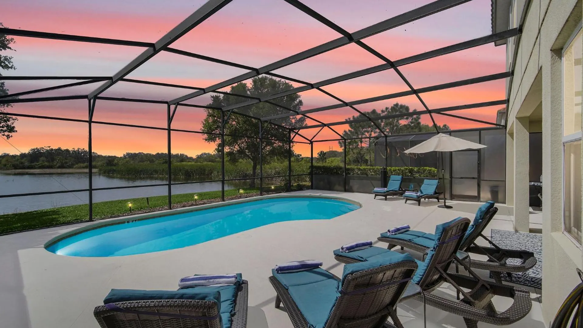 Solterra Stunner At White Rose Villas With Stunning Lake Views - Access To Resort Amenities - Game Room - Family Friendly - Nr Disney Davenport