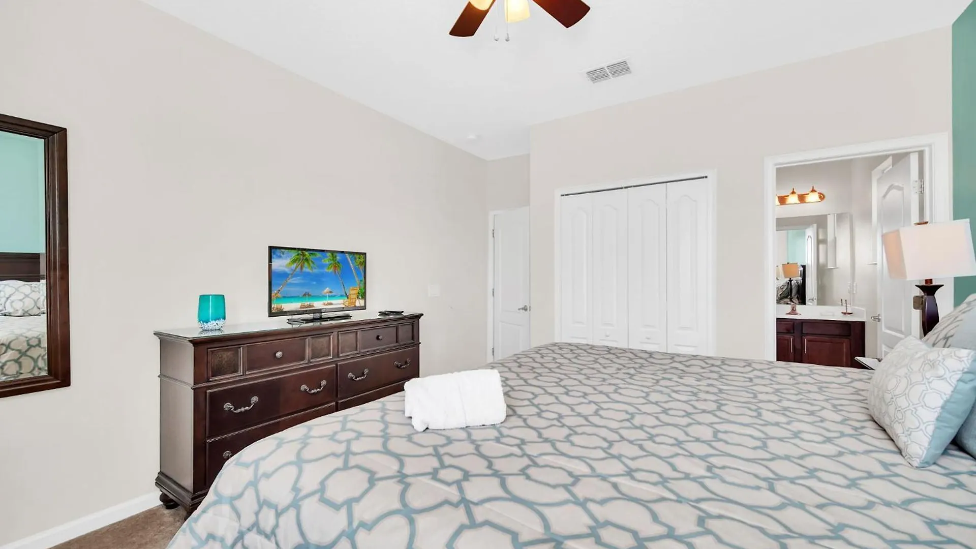 Holiday home Solterra Stunner At White Rose Villas With Stunning Lake Views - Access To Resort Amenities - Game Room - Family Friendly - Nr Disney Davenport United States