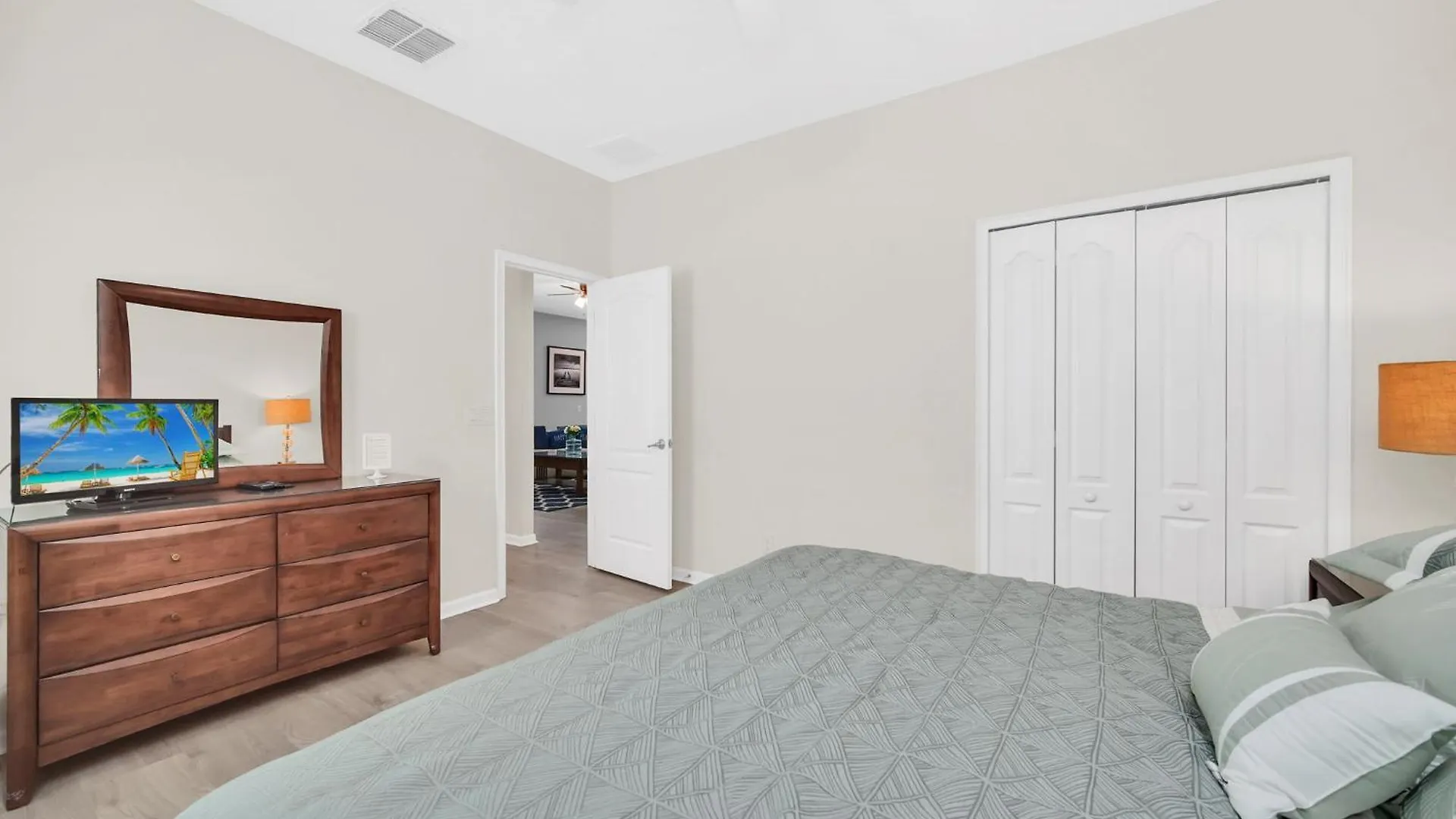 Solterra Stunner At White Rose Villas With Stunning Lake Views - Access To Resort Amenities - Game Room - Family Friendly - Nr Disney Davenport